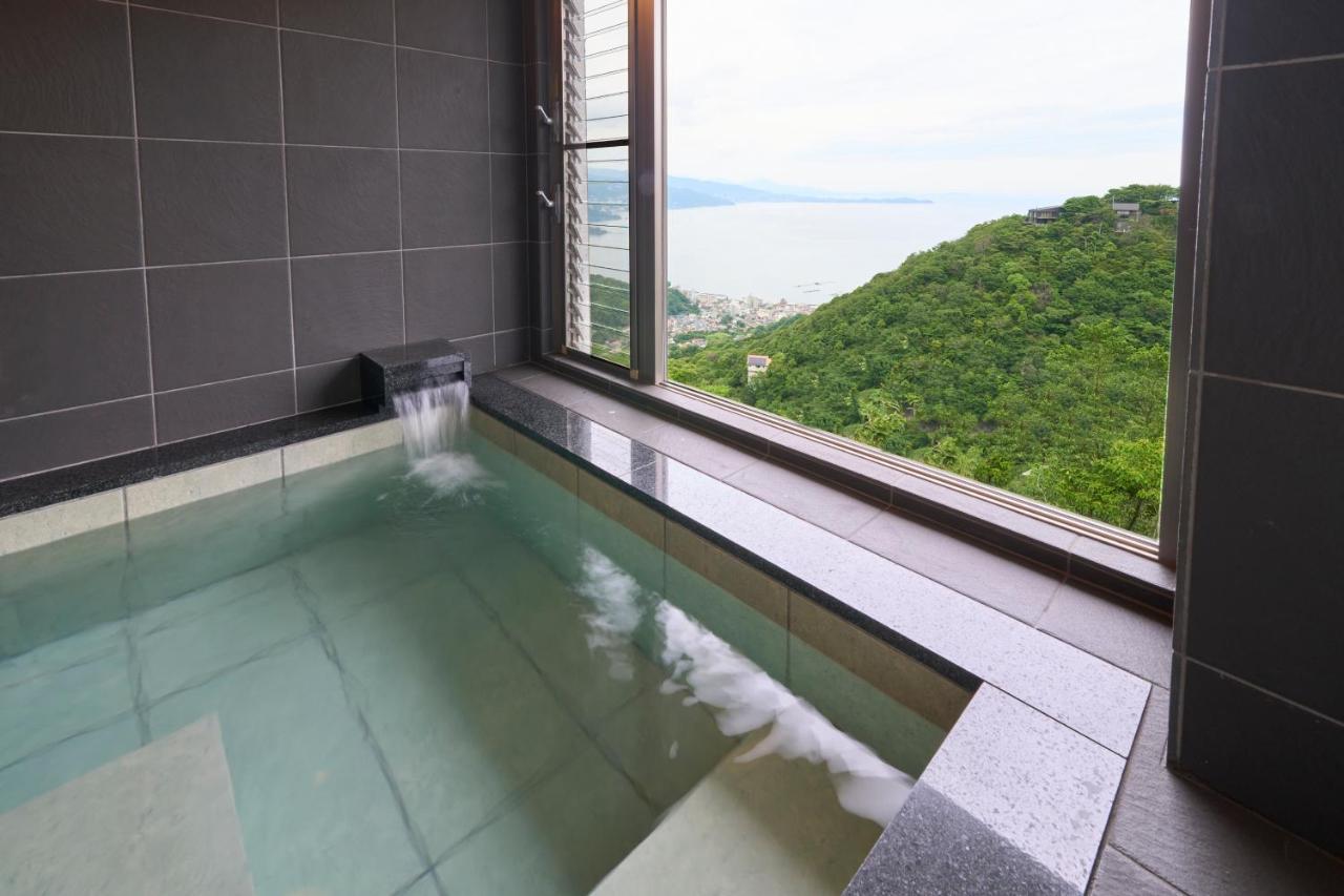 Suite Villa Ocean View Minami-Atami Atami  Esterno foto