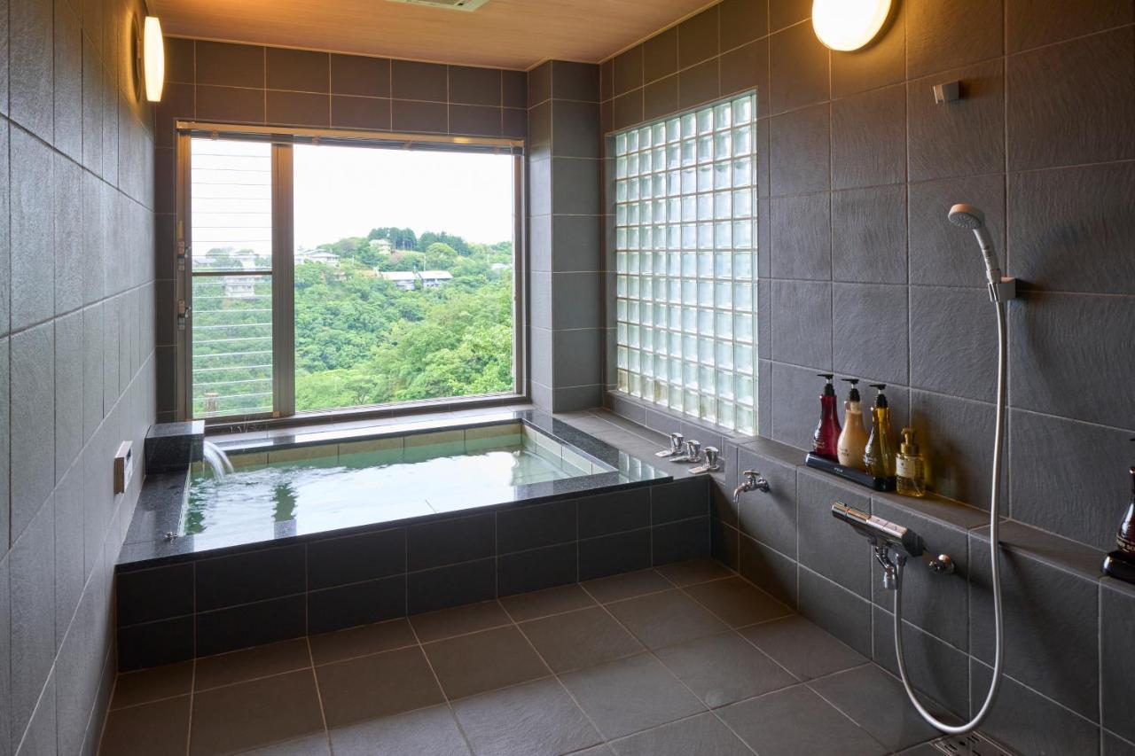Suite Villa Ocean View Minami-Atami Atami  Esterno foto
